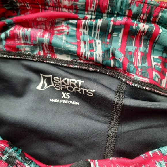 SkirtSports Lioness Capri XS - Picture 4 of 4